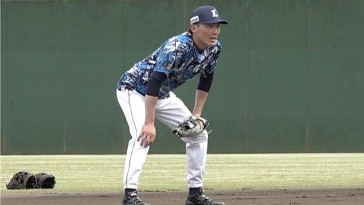 現在値下げ中 早い者勝ち 58,000→28,000支給品・西武源田壮亮選手 20250615-OHT1I51130-L.jpg