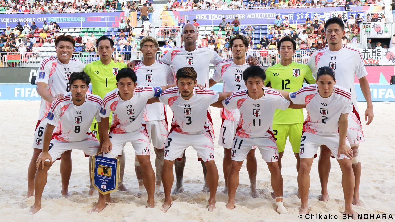 【正規品】ブラジル代表　ビーチサッカー 07ビーチサッカーW杯 ブラジル 2大会連続2度目の優勝を飾る 写真