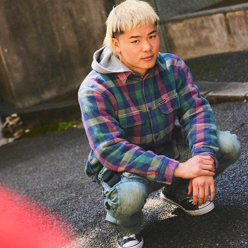 私服見せてください」那須川天心に突撃パパラッチ！古着デニム