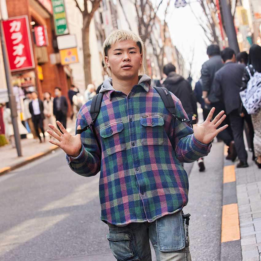 私服見せてください」那須川天心に突撃パパラッチ！古着デニム