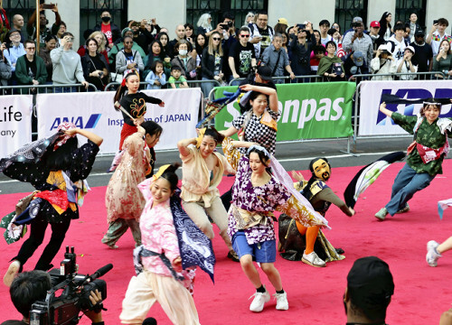ＮＹでジャパン・パレード、よさこいや「進撃の巨人」に６万人声援…「日本がもっと好きになった」