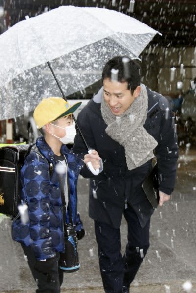 文部科学省のキャリア官僚が「小学校の校長先生」に。新たな行事、働き方改革…。学校の「当たり前」に変化