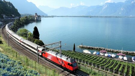 「世界一物価が高い国」スイスの鉄道旅行攻略法　「トラベルパス」で2週間以上滞在がベストだが…日本人にももっと旅してもらいたい(東洋経済オンライン)