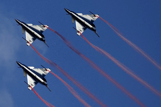 安い中国戦闘機？　パキスタンで威力誇示…「台湾に警鐘を鳴らした」