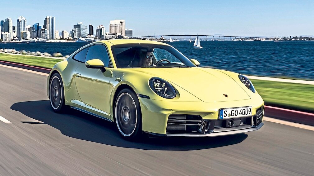 改良され更なる進化を遂げた新型ポルシェ911 全モデルの価格