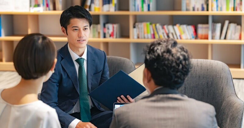 仕事ができない人は「結論としては…」と言って話し始める。では