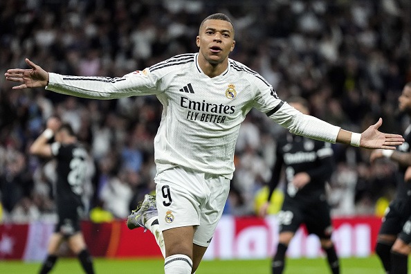 クリスティアーノ・ロナウド　レアルマドリードRONALDO CR7 Lサイズ Amazon.co.jp: クリスティアーノ ロナウド ポスターサイズ