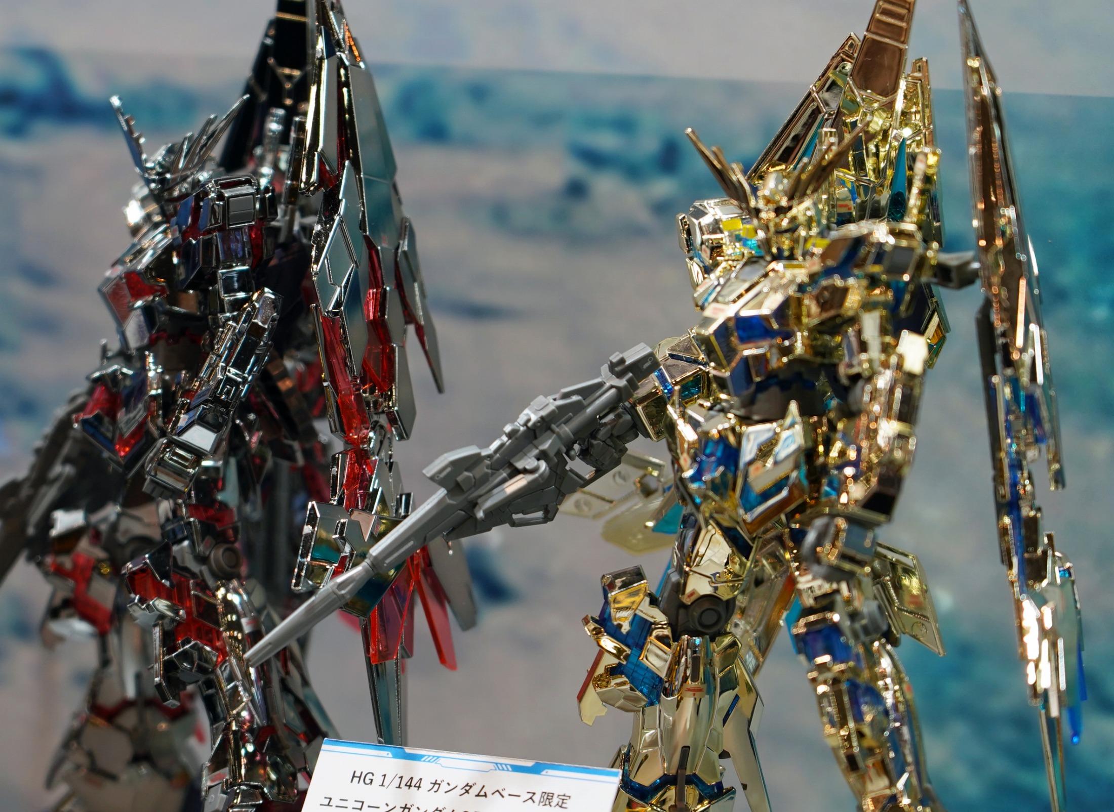 ガンダム＞ゴールド、シルバーメッキのフェネクスのガンプラ