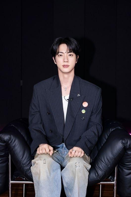 BTS ジン、2ndミニアルバム「ECHO」を発売“シン・セギョンさんと