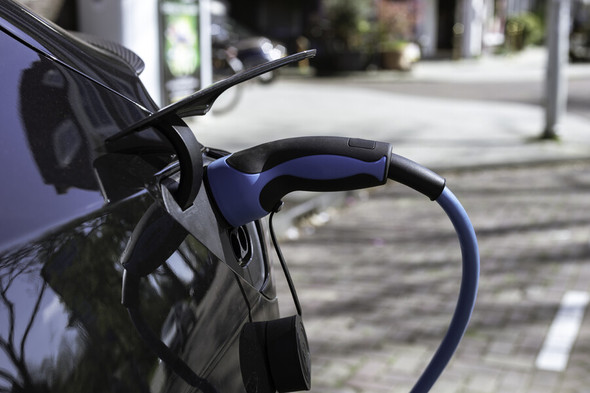 国際エネルギー機関の見通し「今年の自動車販売の４台に１台はＥＶ」