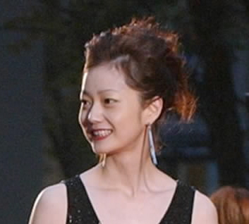 「高校教師」女優が５０歳で結婚発表　元アイドルとの間に未入籍出産の過去も「まだまだ未熟　温かく見守って」