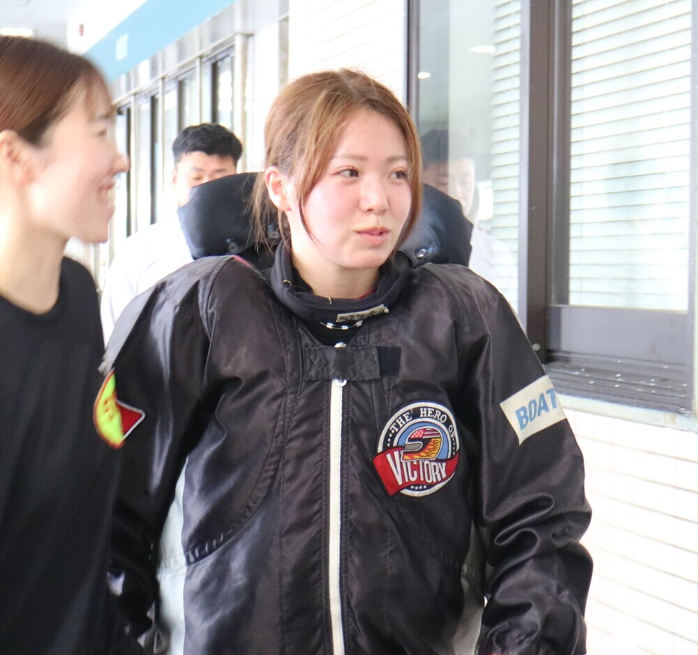 川井萌選手 SGジャンパー レプリカ
