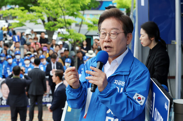 韓国最大野党、大統領候補の遊説に防弾ガラス設置…「警護の懸念強い」