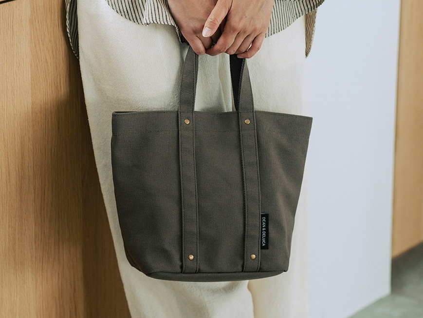 DEAN&DELUCA コットントートバッグ カーキLサイズ - メルカリ