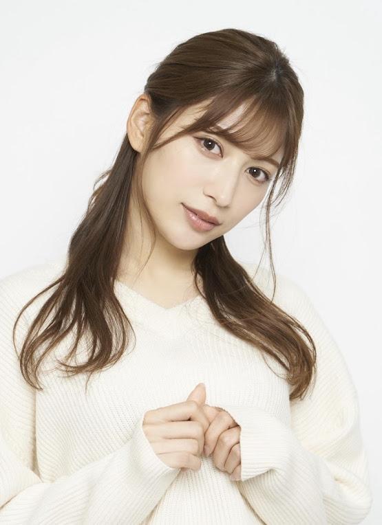 雪平莉左＞ボディーライン際立つタンクトップ姿 「リアル