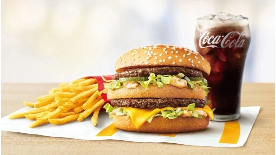 マクドナルド中国「アンガスバーガー」×『機動戦士ガンダム