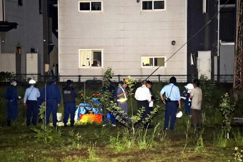 強風で飛ばされた建材パイプが列車に衝突か、乗客の会社員死亡・２人けが…長野・須坂の長野電鉄