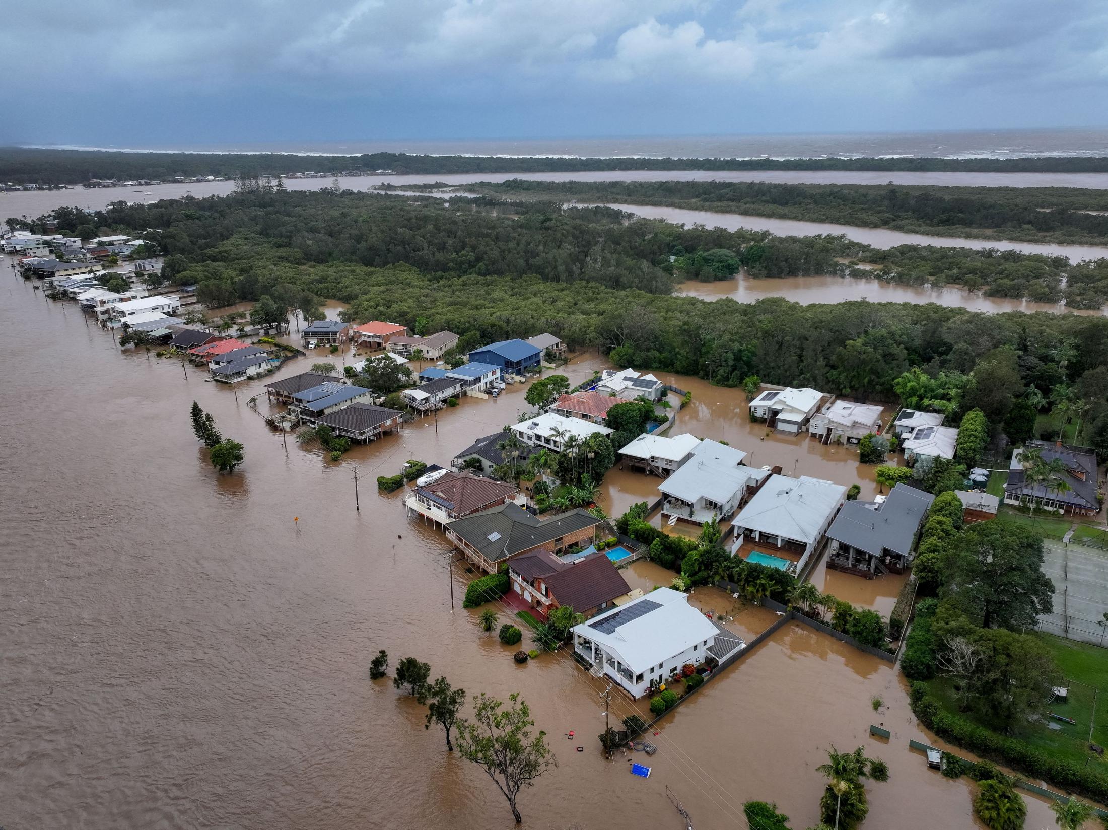 豪南東部で洪水、避難指示5万人 2人死亡、少なくとも2人不明