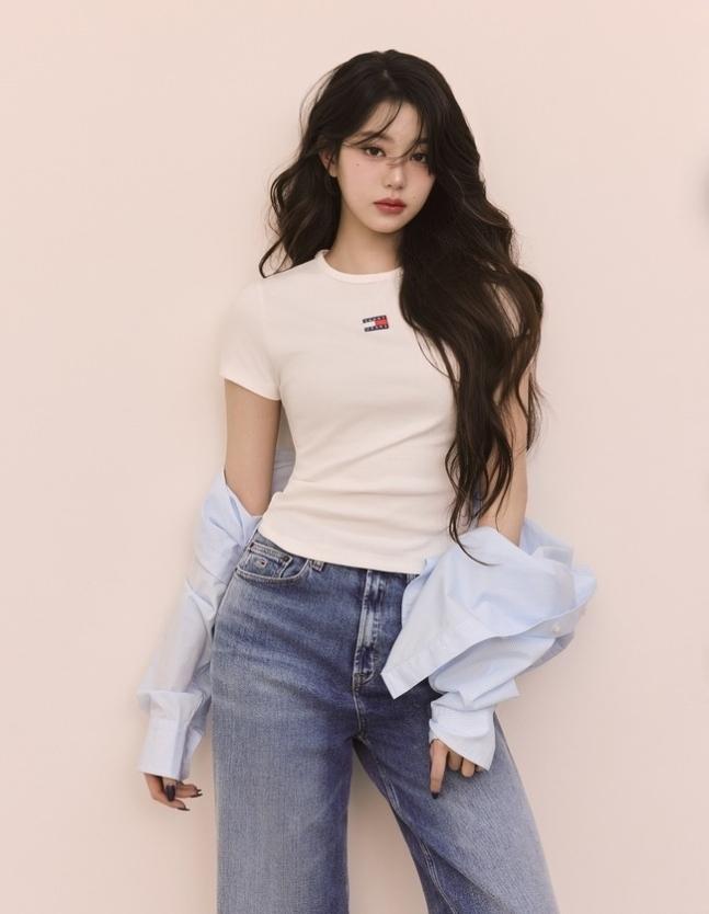 【最終値下げ】 JEANS IVEウォニョン着用　セーター IVEウォニョンが“TOMMY JEANS”のイメージモデルに就任♡》2024