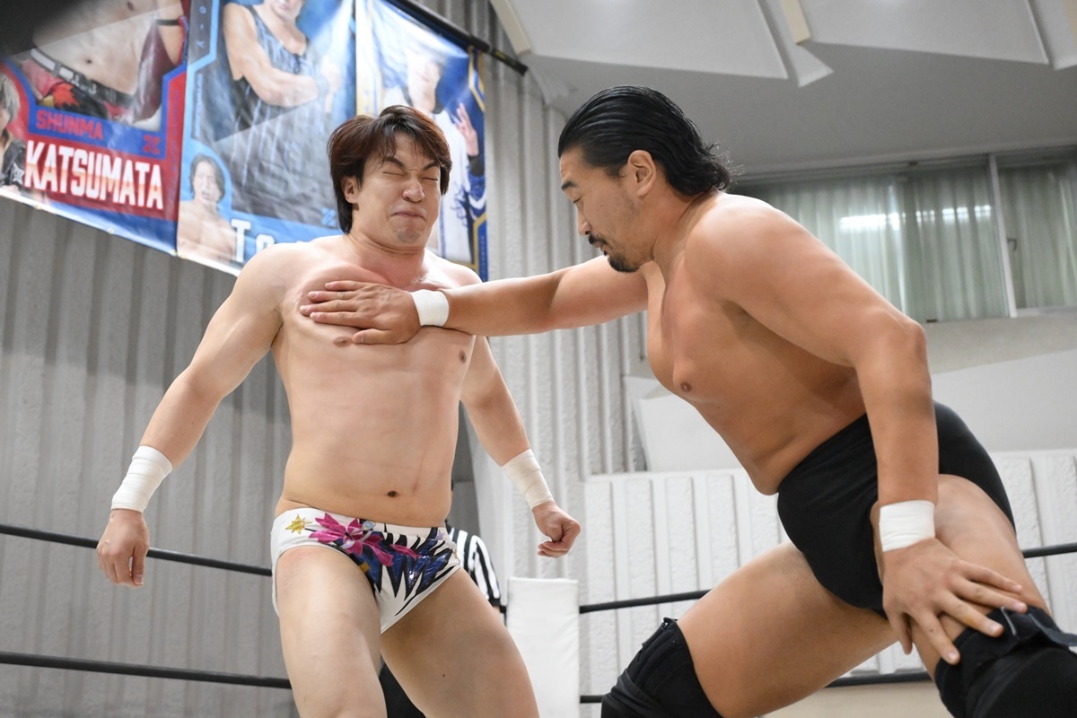 KANONが「KING OF DDT」準決勝で激突の岡谷英樹に苦杯。さらに