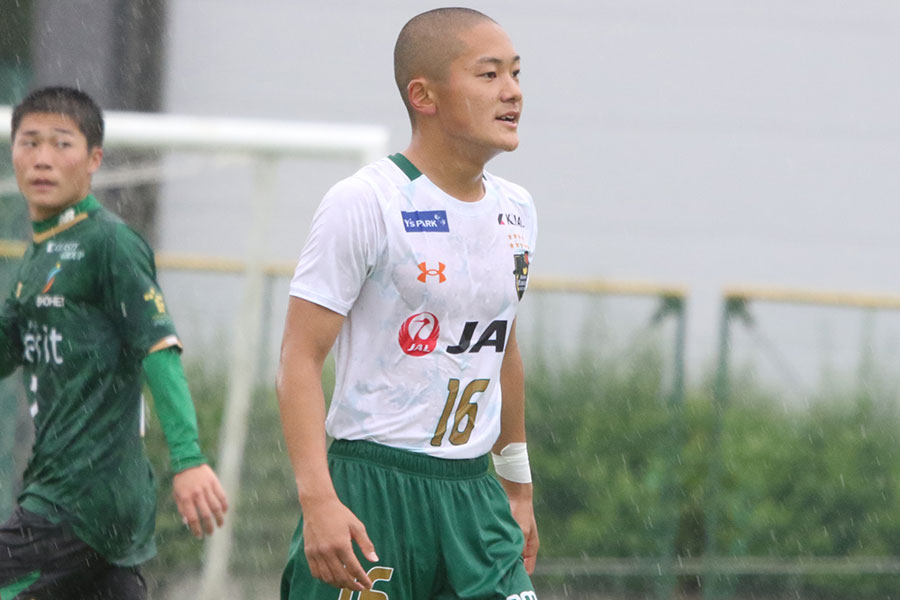 丸刈り＆シャツイン…青森山田に現れた逸材高校生 同級生はJ2で
