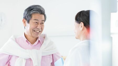 「どう見ても50代後半…」婚活現場で“若く見られる”と自己アピールする人の「見た目」問題。実は年相応か上に見えるという“残酷な現実”も
