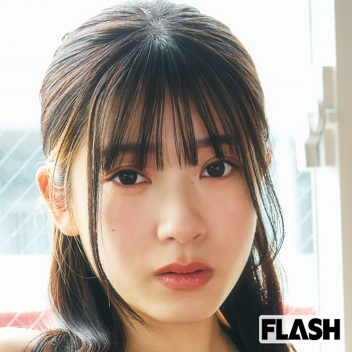 三野宮鈴　サイン入り　写真パネル ミスマガ2022」三野宮鈴、今は「YouTubeで多くに人に知って
