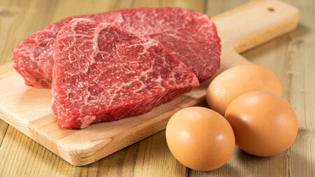 80代「自力で歩けない患者さん」医師が勧めた意外な食べ物→1日5個食べて、別人のように回復【血液検査でわかる「健康長寿」の指標とは？】