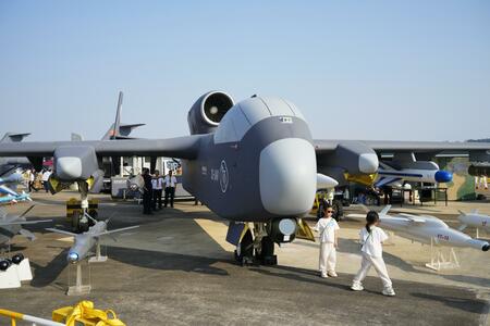 100機もの自爆型ドローン一斉発進も可能、中国のドローン空母「九天」が初飛行へ、台湾有事あれば間違いなく脅威に