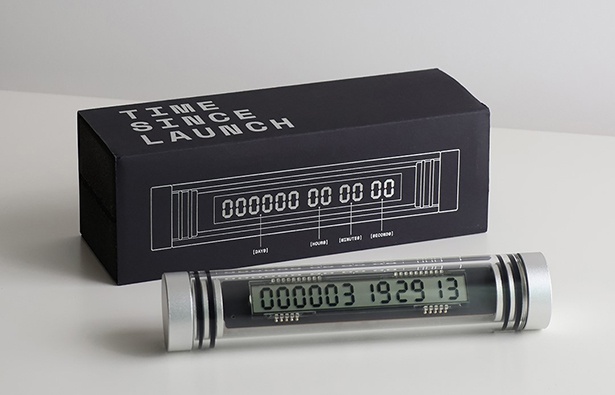 ネットで注文 2738年カウントし続けるパーソナルタイマー「ecniS〜time since インテリア時計