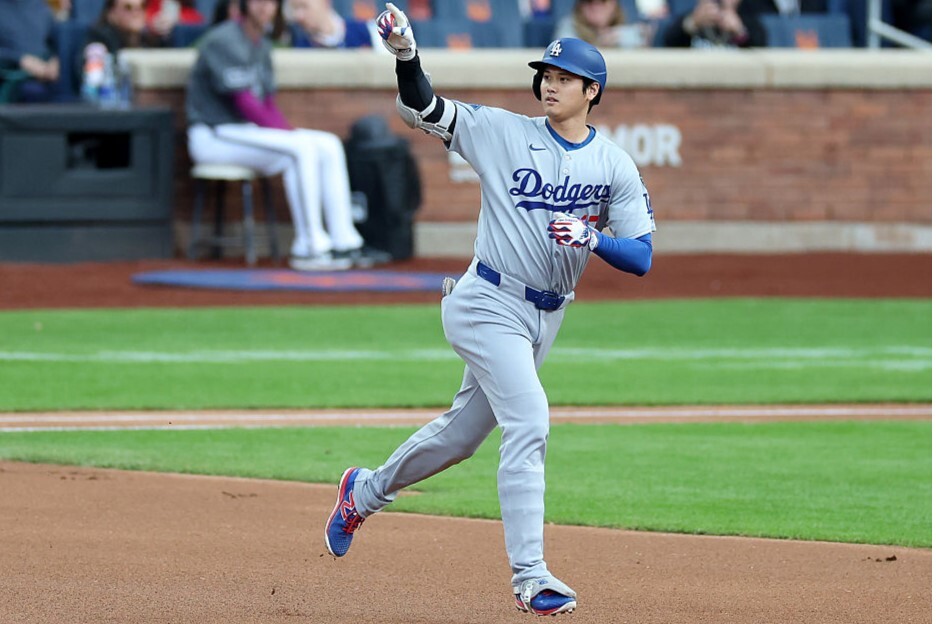 米大リーグドジャース 野茂投手とピアッザ捕手ボール（2個セット） 野茂英雄投手とマイク・ピアザ捕手のフォトボール - メルカリ