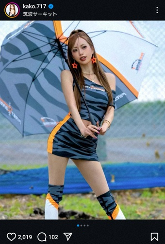 “9頭身レースクイーン”央川かこ　超ミニスカ表彰台独占ショット披露に「TOP3独占は凄すぎ」「最高」