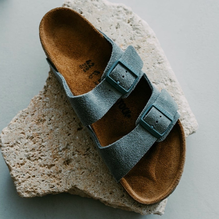 BIRKENSTOCK ARIZONA GRAY ビルケン　アリゾナ　シップス ビルケンシュトックのサンダル「アリゾナ」グレースエードの