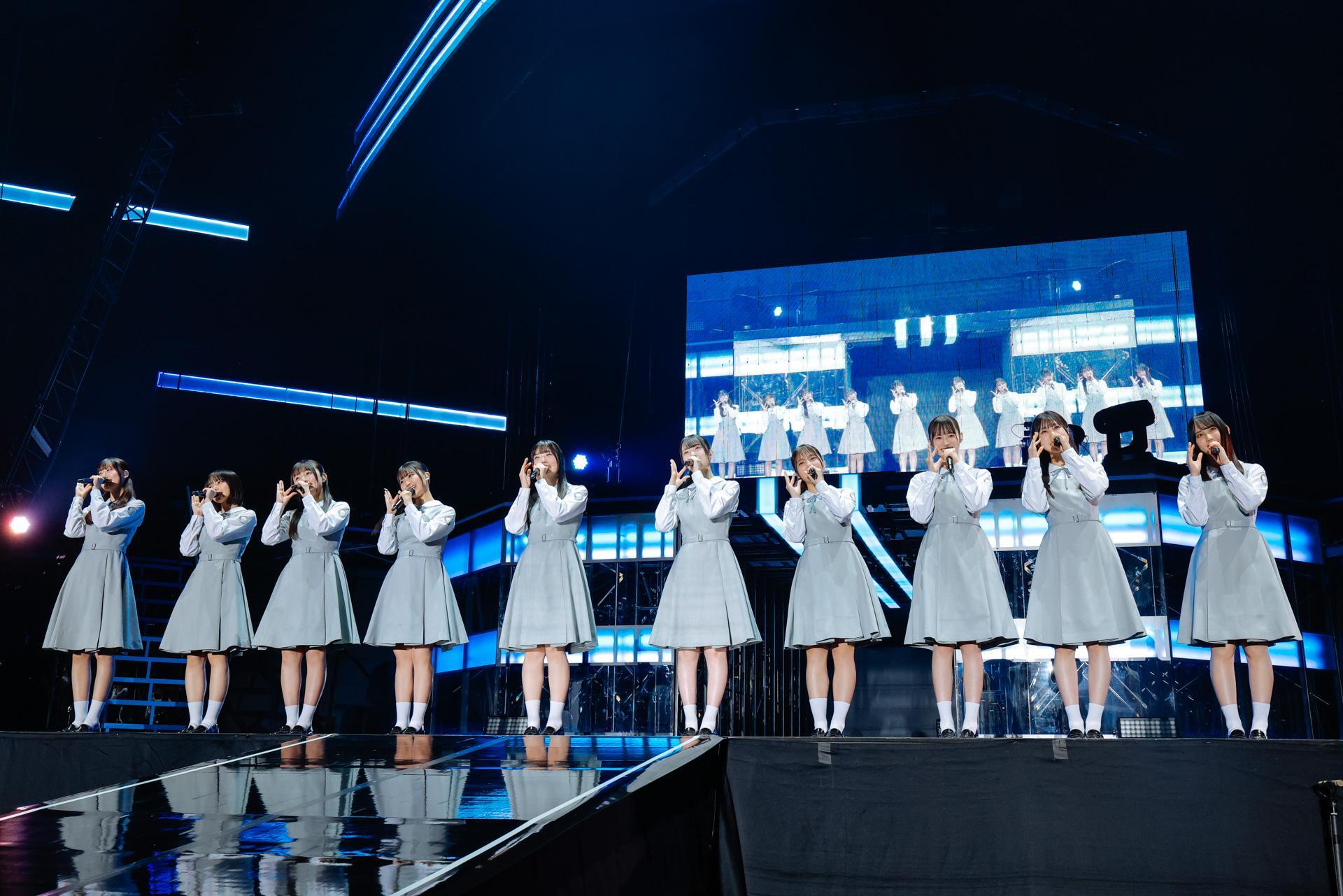 日向坂46 五期生お披露目制服 生写真 直筆サイン 高井俐香