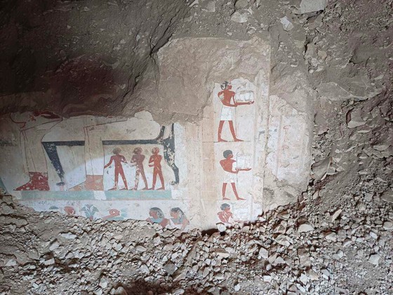 エジプト・ルクソールから３５００年前古代の墓３基が見つかる…「高位級人物の可能性」