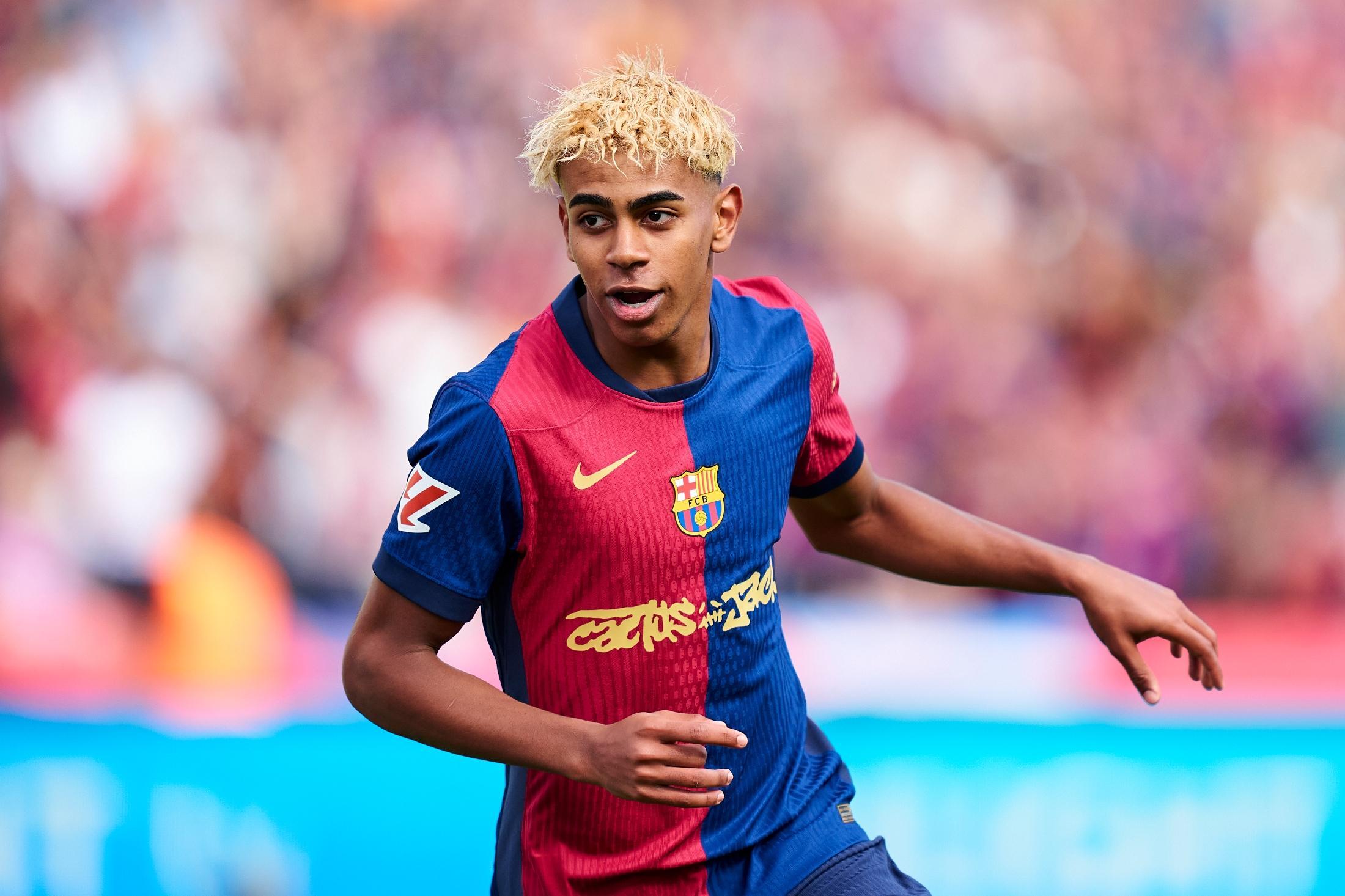 バルセロナ、17歳ヤマルとの契約を2031年まで延長！年俸は7億円