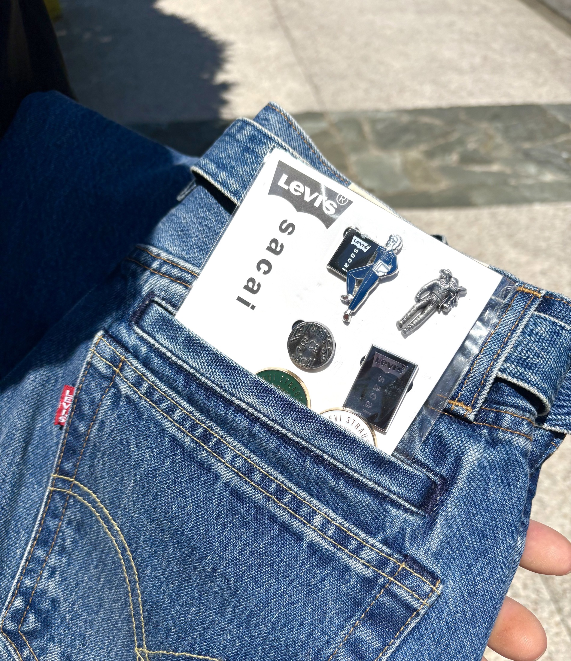 Sacai Levi's ピンバッチセット 4個 デザイン多様 - メルカリ