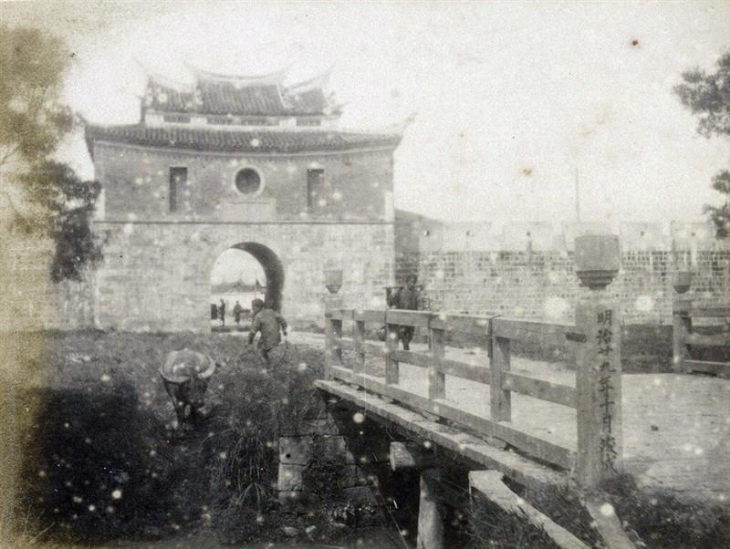 日本統治時代初期の台北の写真、ネットで公開 台湾総督府の技術
