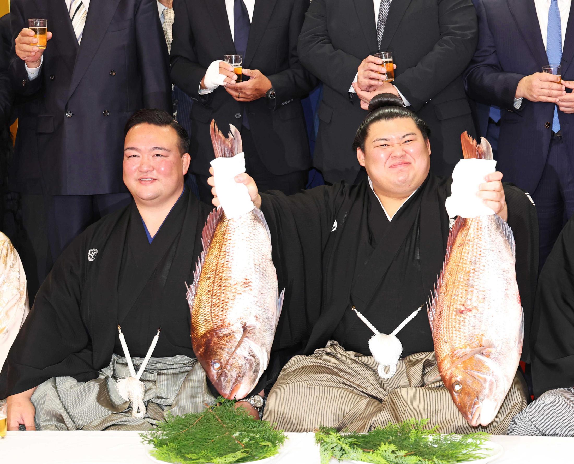 大の里 大関 手形 横綱昇進 大相撲 大の里横綱昇進記念号（相撲7月号増刊） | BBMスポーツ | ベース