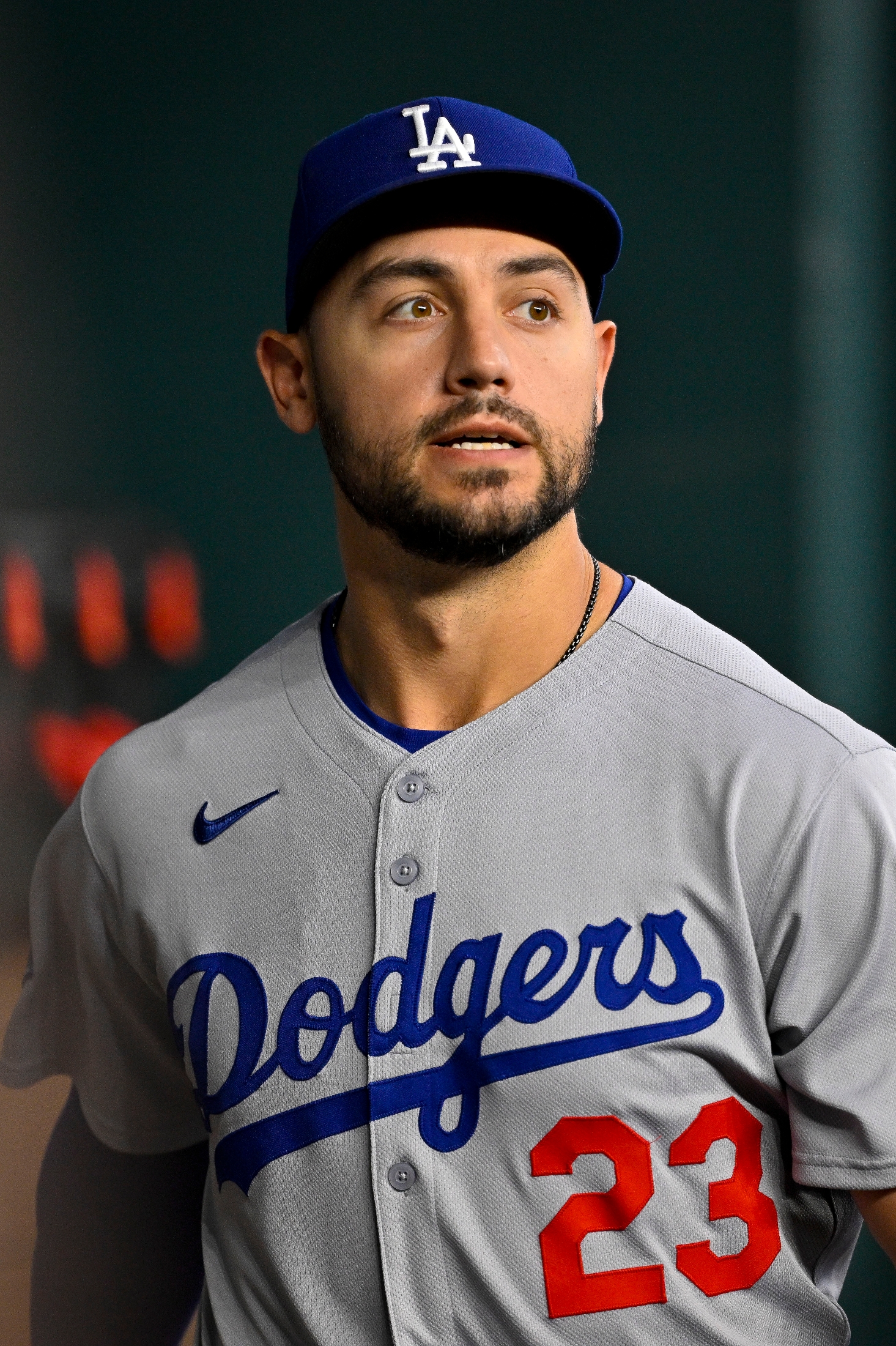 ドジャースのデイブ・ロバーツ監督がマイケル・コンフォートの