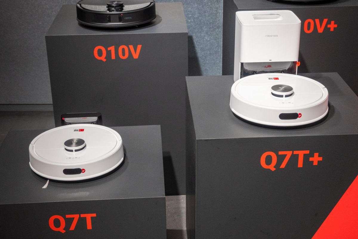 Roborock史上最小、コンパクト追求の入門ロボット掃除機。ドック