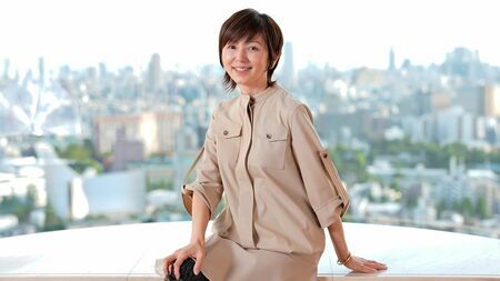 「50代はありのままの自分で楽しみたい」、渡辺満里奈さんが語る更年期と家族の絆。夫・名倉潤さんとの関係「大切にしているのは対話」