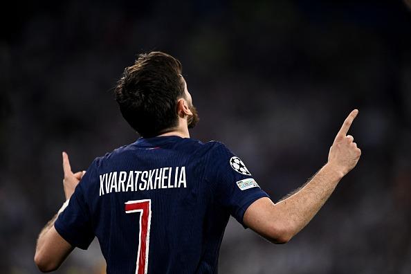 PSG 2019/20  CL決勝モデル ヴェラッティ マルコ・ヴェッラッティ - Wikipedia