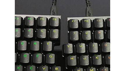 ASUSが2つに割ったキーボードでさよなら肩こり【道越一郎のカットエッジ】(BCN)