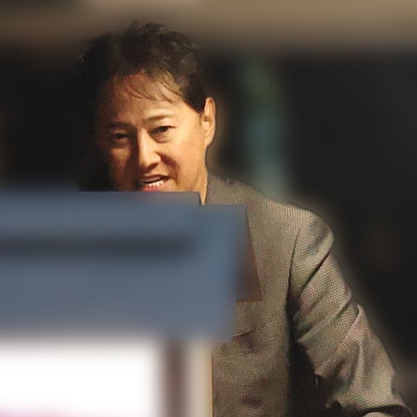 ゲッソリとした様子の帰国時の中居正広氏
