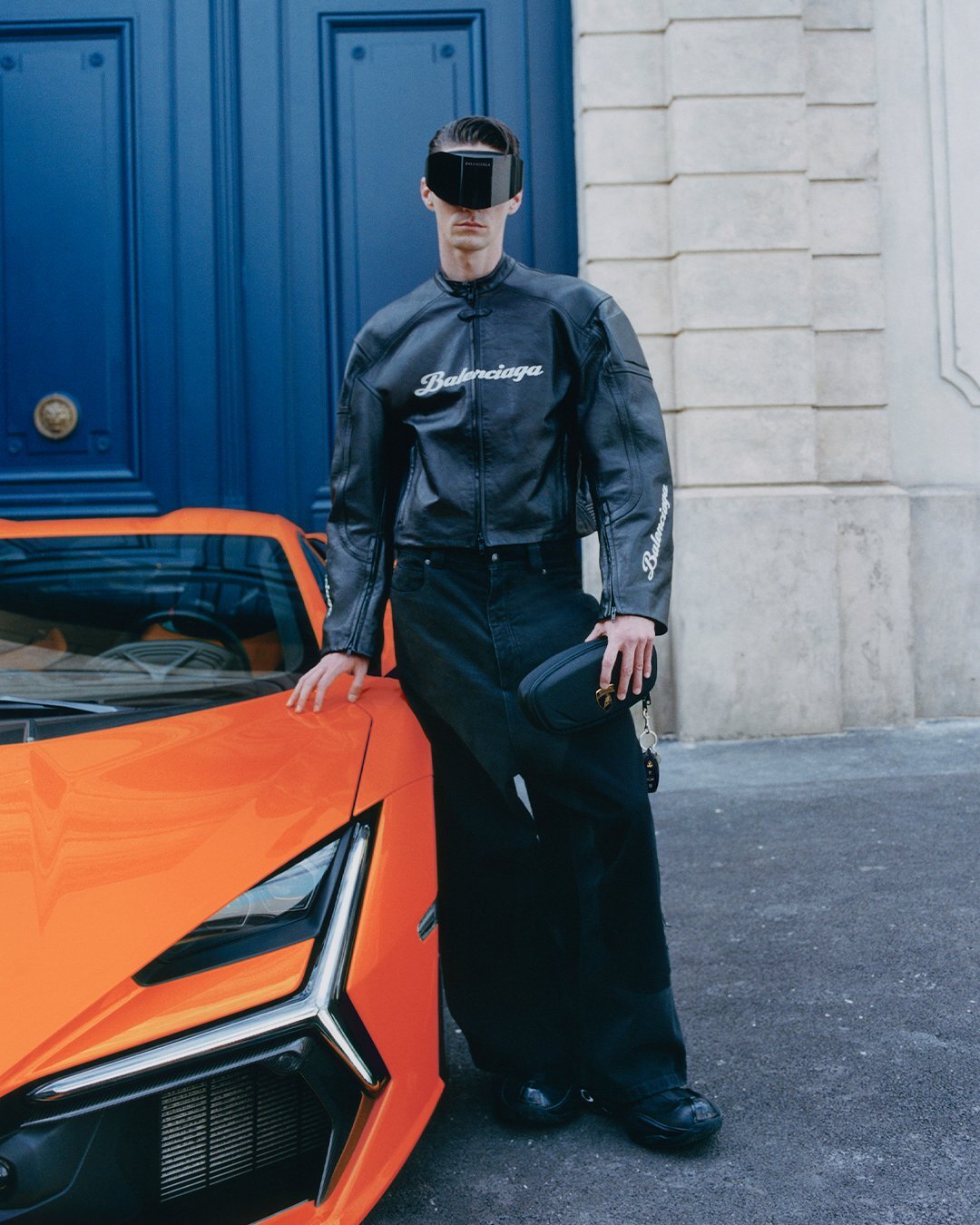 コラボの証【BALENCIAGA】アウトモビリ ランボルギーニ パーカー バレンシアガ」と「アウトモビリ・ランボルギーニ」のコラボ