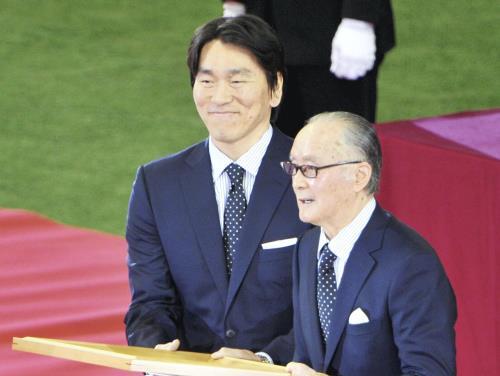 松井秀喜さん、プロ２０年間で最も心に残っている思い出「長嶋茂雄監督と２人で素振りをした時間」