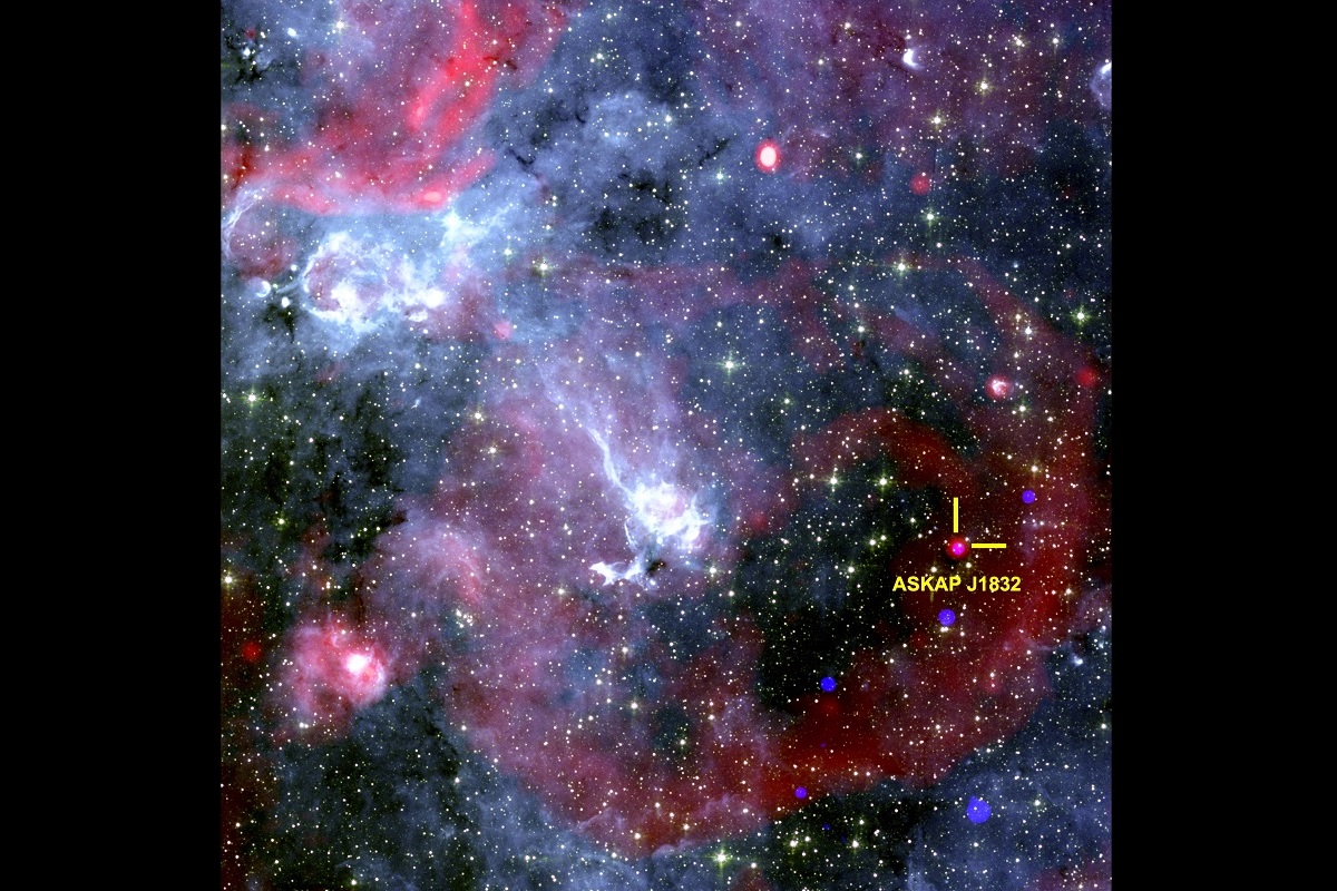 約1.5万光年先に「謎の天体」、約44分ごとに電波とX線で明滅