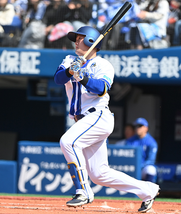 岡本和真、村上宗隆の離脱で佐藤輝明が本塁打王の有力候補も