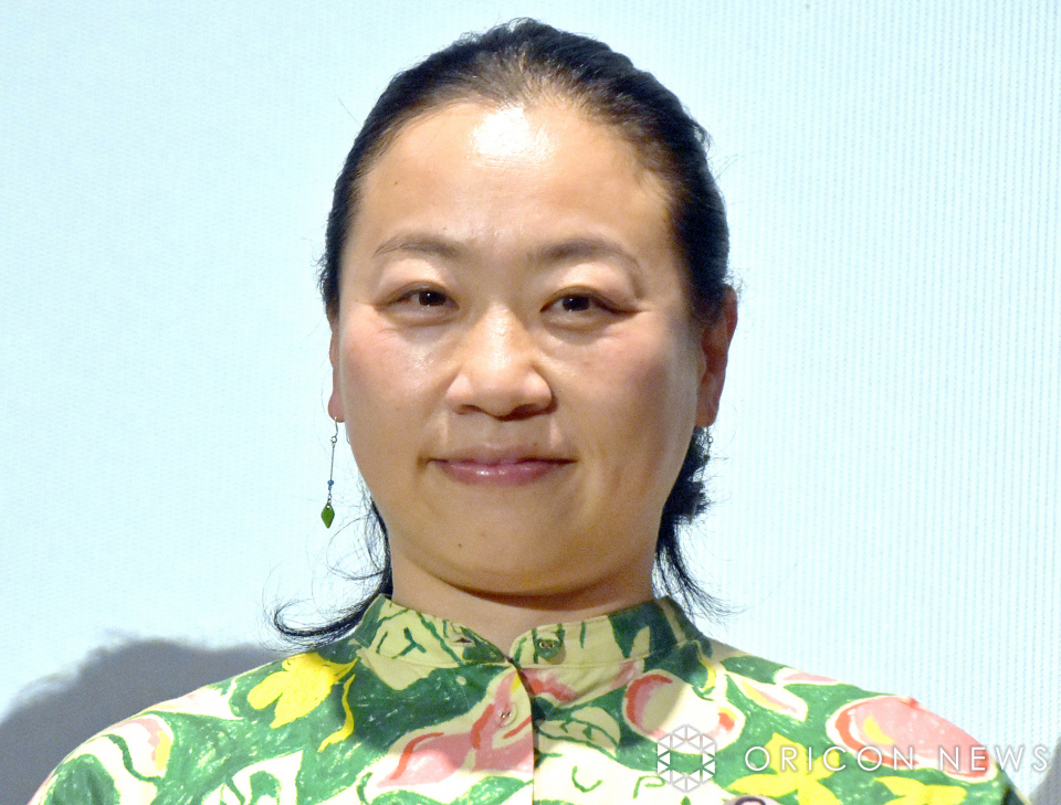 「上田と女がDEEPに吠える夜」出演時に自身の頭痛の悩みを語るいとうあさこ